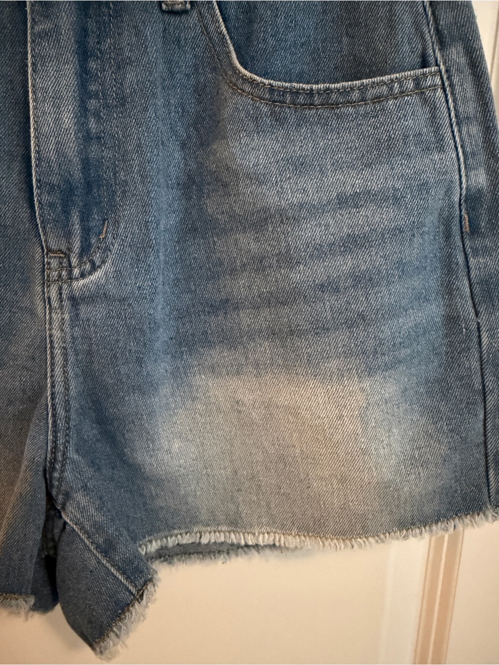 Cupshe Blue Denim Shorts with Red, White & Blue Flag Pockets - Picture 3 of 9